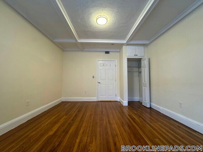 73 Thatcher St in Brookline, MA - Building Photo - Building Photo