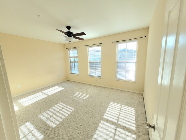 2216 Chenevert St, Unit 9 in Houston, TX - Building Photo - Building Photo