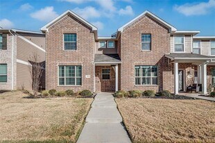 2212 Davenport Dr in Denton, TX - Building Photo