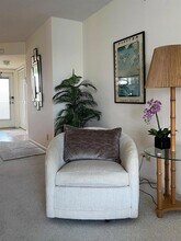 900 Dogwood Dr, Unit 340 in Delray Beach, FL - Foto de edificio - Building Photo