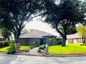 3808 N Cynthia St in McAllen, TX - Building Photo - Building Photo