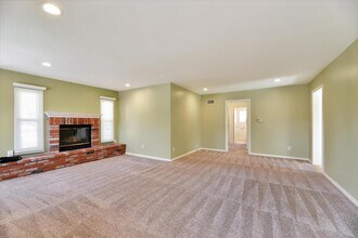 5341 Waring Rd in San Diego, CA - Building Photo - Building Photo