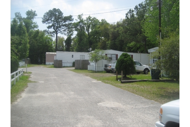 Berkeley Crest MHP in Hanahan, SC - Building Photo