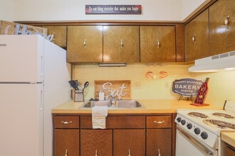 Lodge West Apartments in Wichita, KS - Building Photo - Building Photo