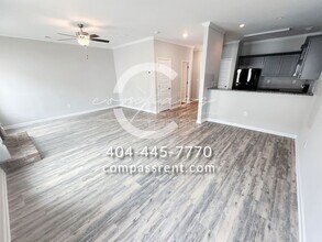 214 Lyndon Wy NW in Cartersville, GA - Foto de edificio - Building Photo