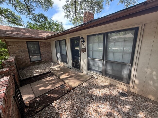 254 Linda Ln in Duncanville, TX - Building Photo - Building Photo