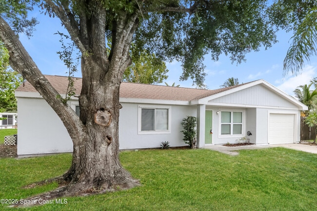 property at 391 SW Homeland Rd