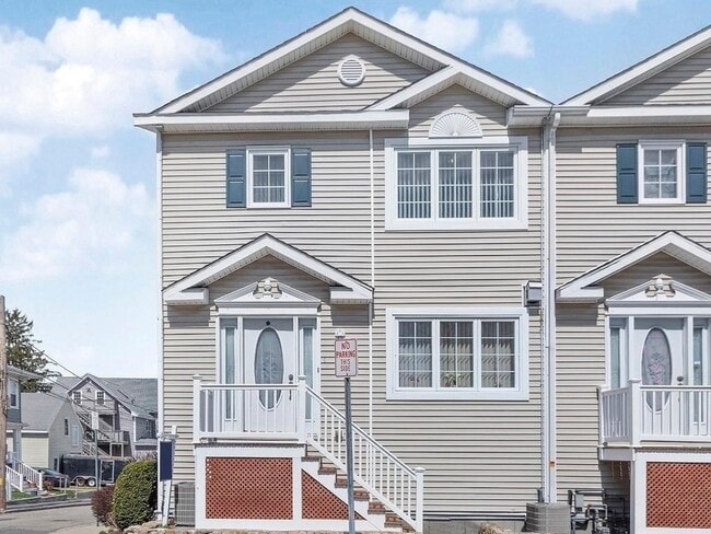 property at 40 Myrtle St