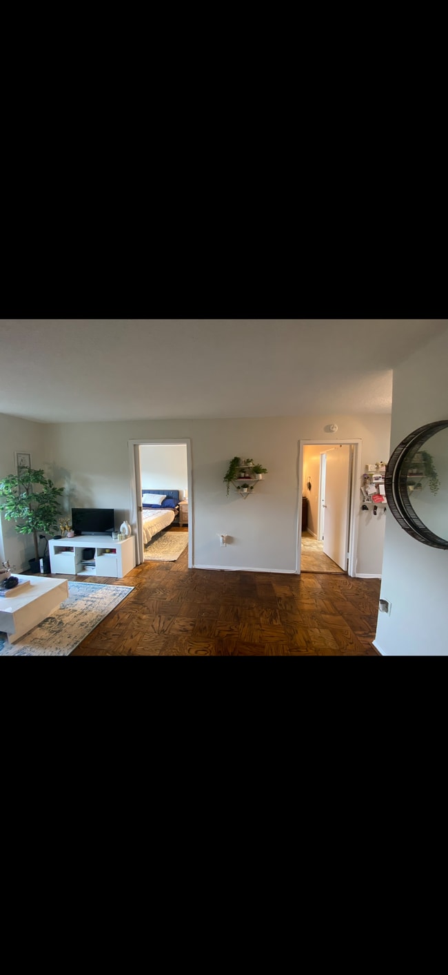 1225 Martha Custis Dr, Unit 1003 in Alexandria, VA - Building Photo - Building Photo