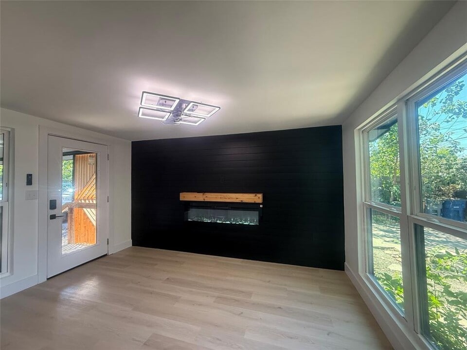 5903 Nancy Dr in Austin, TX - Building Photo