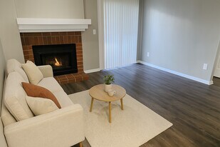 906 NW Candlewood Dr in Huntsville, AL - Building Photo