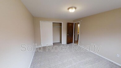 1801 Eagle View Dr in Colorado Springs, CO - Foto de edificio - Building Photo