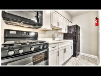 304 Edgewood St photo'