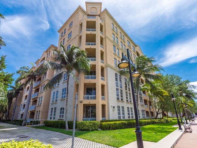 3001 NE 185th St, Unit # 517 in Aventura, FL - Building Photo - Building Photo