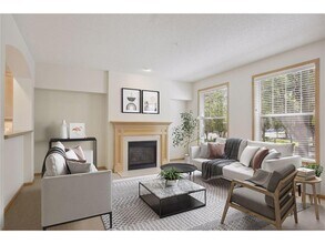 8296 Townsend Dr in Eden Prairie, MN - Building Photo - Building Photo
