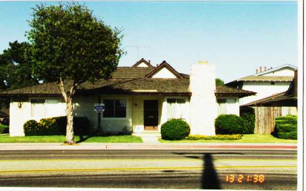 16682 Goldenwest St in Huntington Beach, CA - Foto de edificio - Building Photo