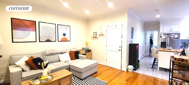 30-14 34th St in Queens, NY - Building Photo - Building Photo