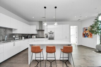 4521 San Felipe St in Houston, TX - Building Photo - Building Photo