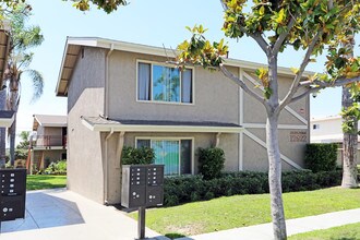 Grove Park Apartments in Garden Grove, CA - Building Photo - Building Photo