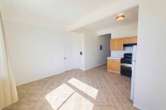 2284 Kearney Ave in San Diego, CA - Building Photo - Building Photo