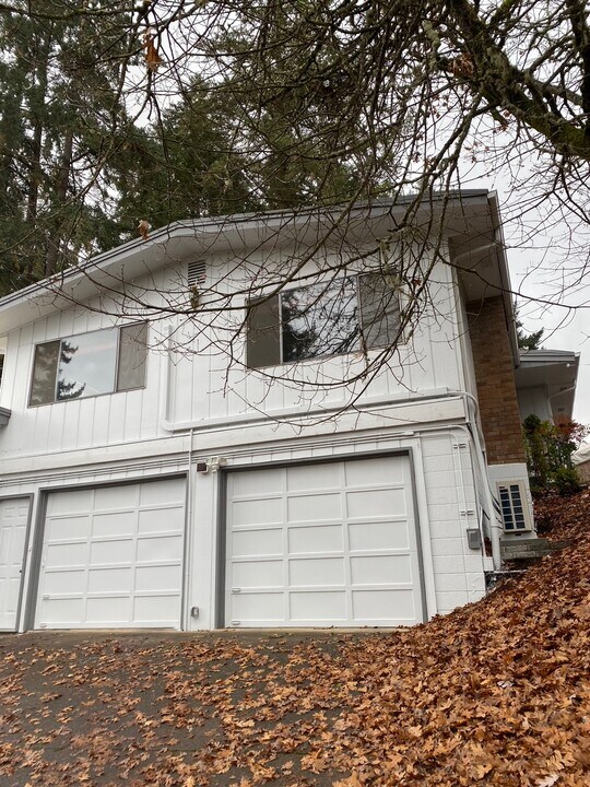 1890 W 25th Ave, Unit 1 in Eugene, OR - Building Photo