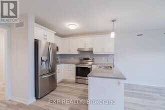 150 Empire Pky in St Thomas, ON - Building Photo - Building Photo