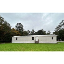 4502 E Old Marion Hwy in Florence, SC - Building Photo