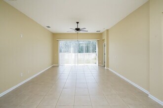 749 Nodding Shade Dr in Brooksville, FL - Building Photo - Building Photo