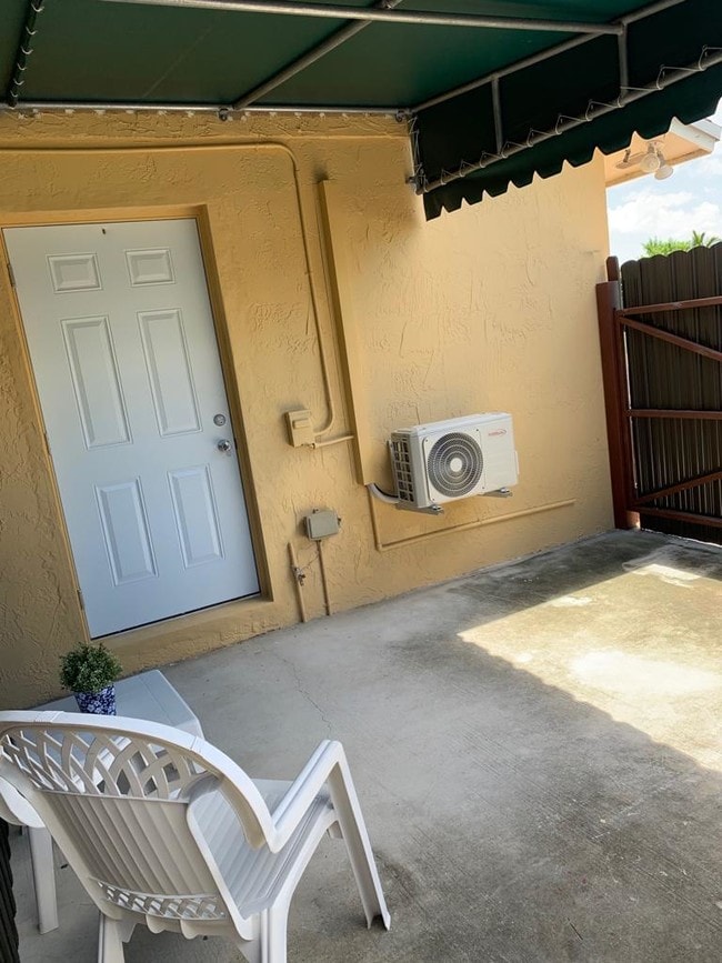 13377 SW 43rd Ln, Unit 1 in Miami, FL - Building Photo - Building Photo