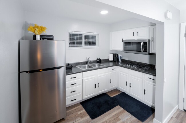 2986 Capistrano Cir in Las Vegas, NV - Building Photo - Building Photo