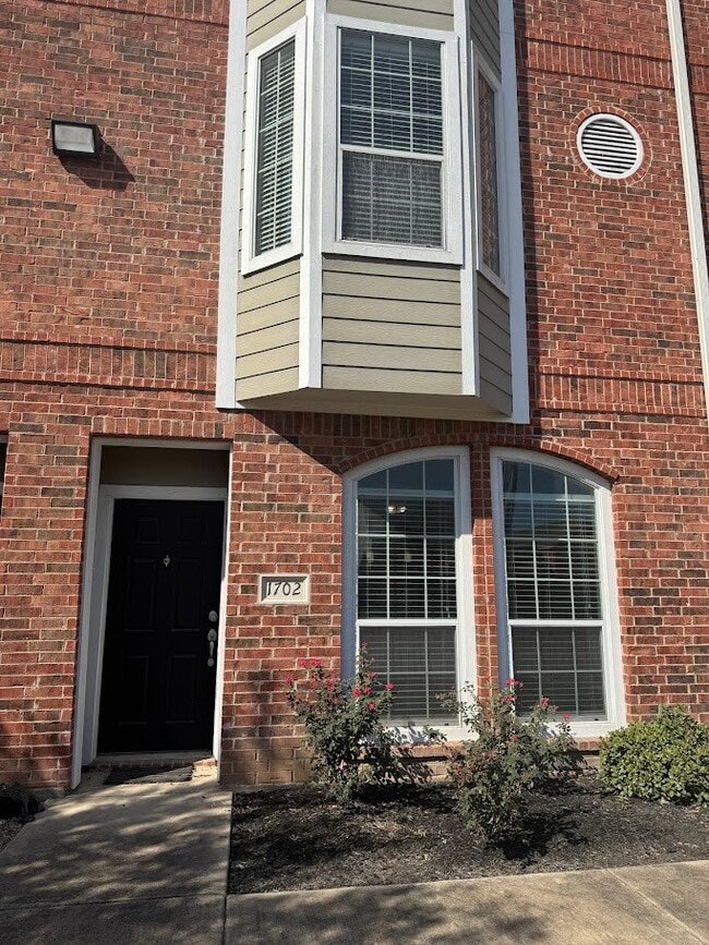 1198 Jones-Butler Rd in College Station, TX - Building Photo - Building Photo