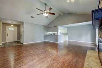 1401 Mills Meadow Dr in Round Rock, TX - Building Photo - Building Photo