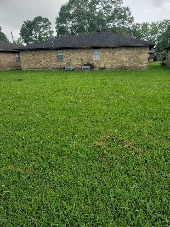 320 N 6th St-Unit -320 N. 6th Street in Nederland, TX - Building Photo - Building Photo