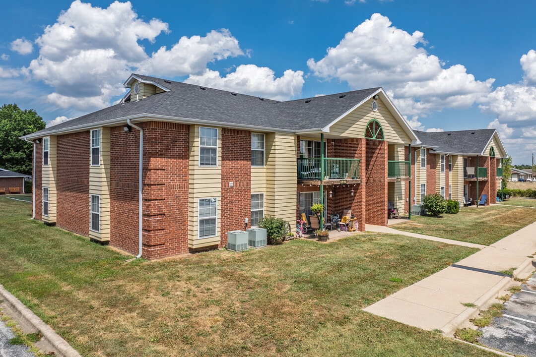 Marshfield Heights Apartments in Marshfield, MO - Building Photo