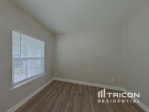 9311 Glenashley Dr in Cornelius, NC - Building Photo - Building Photo