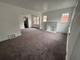 325 S Lincoln Ave in Springfield, IL - Building Photo