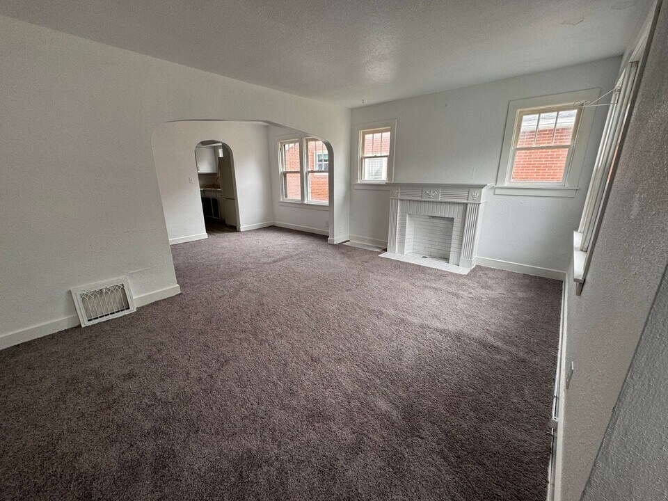 325 S Lincoln Ave-Unit -Unit 1 in Springfield, IL - Building Photo