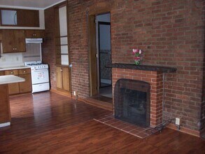 473 Virginia St, Unit Rear in Buffalo, NY - Foto de edificio - Building Photo