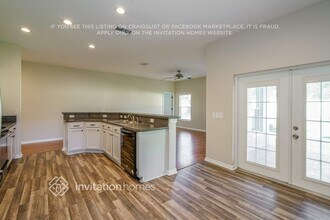 810 Coade Stone Dr in Seffner, FL - Building Photo - Building Photo