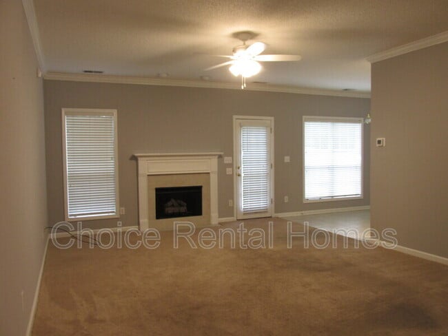 102 Aaron Parc Ct in Pelham, AL - Building Photo - Building Photo