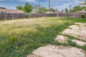 1124 Juniper Dr in Pampa, TX - Building Photo - Building Photo
