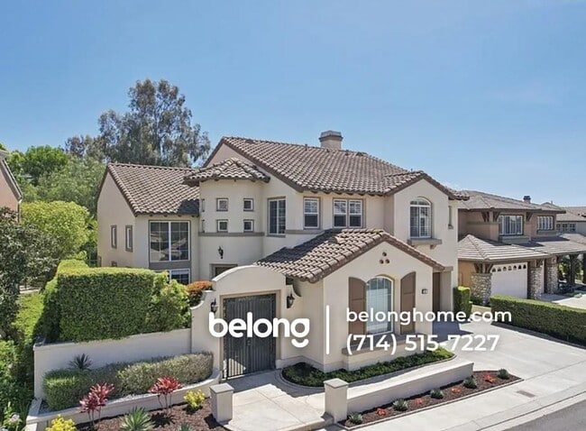 property at 6 Westchester Ct
