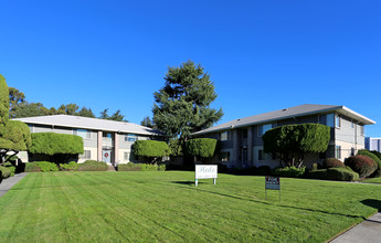 Hale Apartments in San Leandro, CA - Building Photo - Building Photo