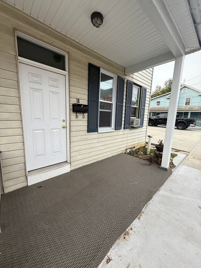 18 E Big Spring Ave in Newville, PA - Building Photo - Building Photo