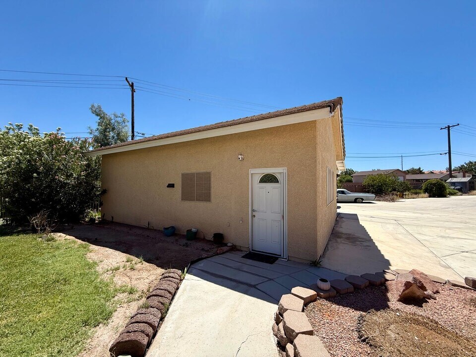 4191 Dustin Ave in Las Vegas, NV - Building Photo