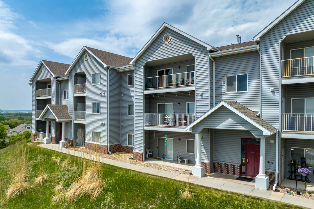 Highclere Apartments in Council Bluffs, IA - Building Photo