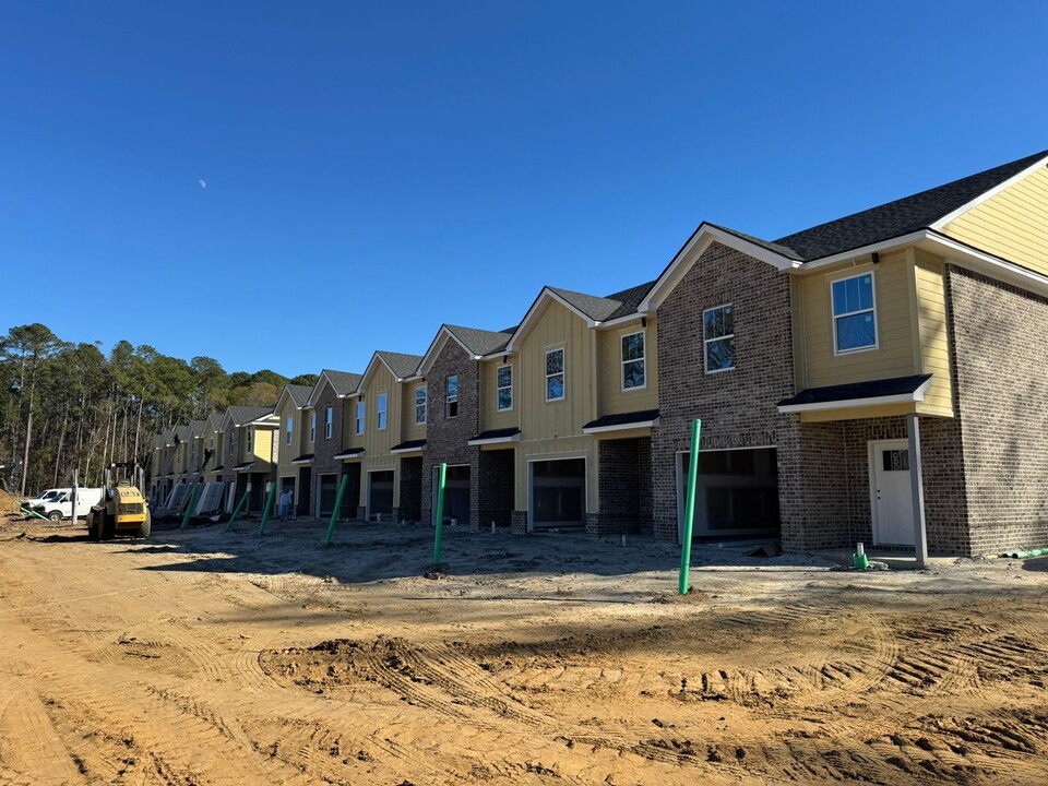 2589 Harris Trail Rd in Richmond Hill, GA - Building Photo