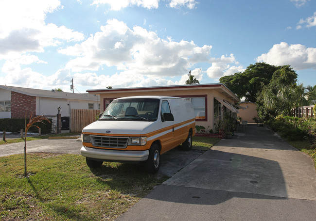 1838 McKinley St in Hollywood, FL - Building Photo - Building Photo