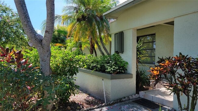 3024 Sandpiper Pl in Clearwater, FL - Building Photo - Building Photo