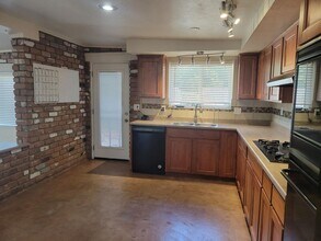 1911 S Magnolia Ave in Tucson, AZ - Building Photo - Building Photo